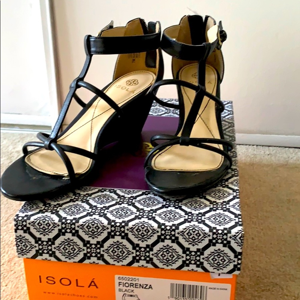 Women’s size 7 sandals